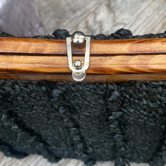 🕵️‍♂️HOST PICK👀 Japanese raffia  handbag w/ wooden angled frame Black - Picture 3 of 9